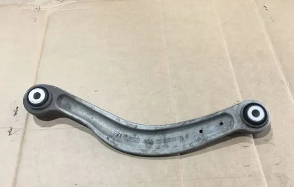 Mercedes-Benz C W205 Rear control arm A20407