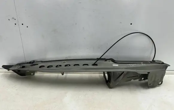 Porsche Cayenne (9PA) Fender mounting bracket 7l5805175