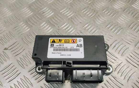 Opel Zafira C Airbag control unit/module 13585613 AS5613EM276A1193