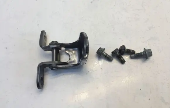 Honda Jazz IV GR Rear door lower hinge