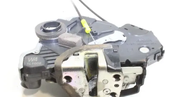 Toyota Avensis T270 Coupe door lock (next to the handle) 