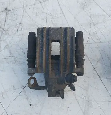 Volkswagen Golf IV Rear brake caliper
