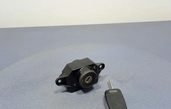 Audi A6 Allroad C5 Ignition lock 4F0909131