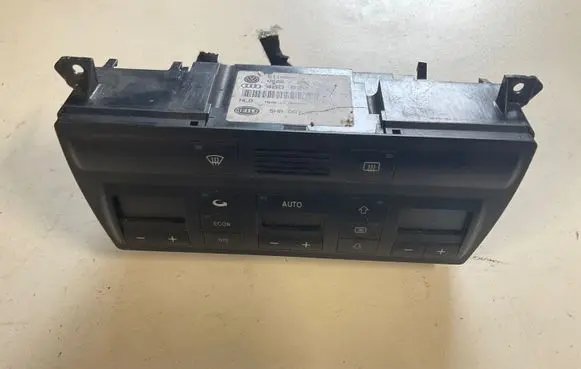 Audi A6 S6 C5 4B Climate control unit 4B0820043F 5HB00760400 D550000