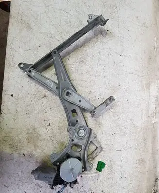Subaru Outback Rear door window regulator with motor