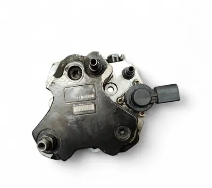 BMW 5 E60 E61 Fuel injection high pressure pump 7788678 135351 0445010073