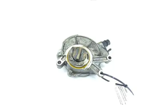 BMW 6 F06 Gran coupe Vacuum pump 8605976 860597601 68739010