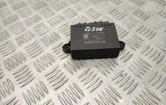 Ford Fiesta Door control unit/module LU5T14B533AE