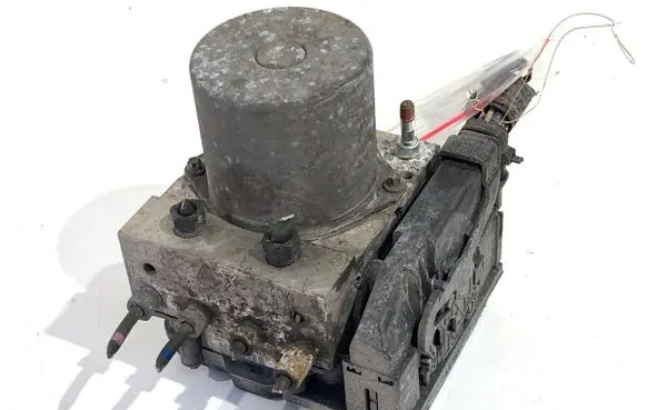Toyota Avensis T270 ABS Pump 4454005100