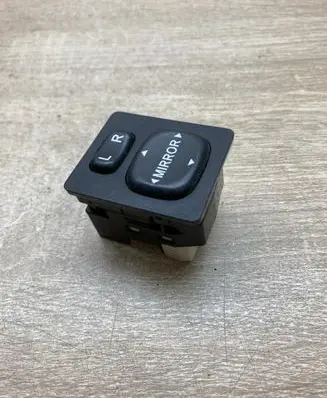 Toyota Avensis T250 Wing mirror switch 183574 769746B