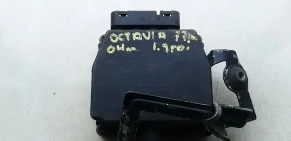 Skoda Octavia Mk1 (1U) Turbo solenoid valve 1K0906279B