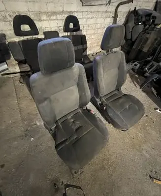 Mitsubishi Pajero Seat set 