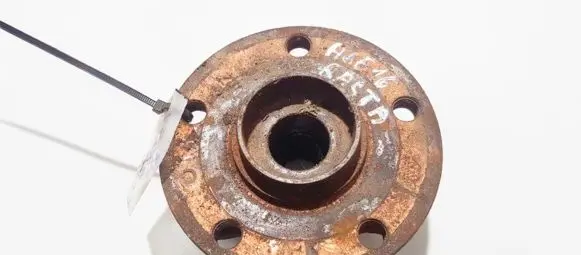 Volkswagen Golf Plus Front wheel hub