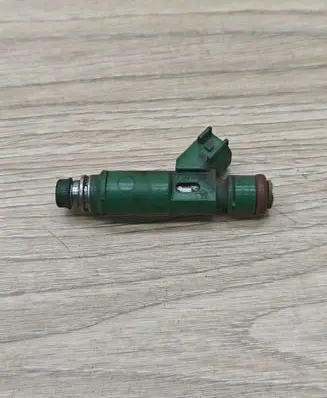 Volvo V70 Fuel injector 9470229