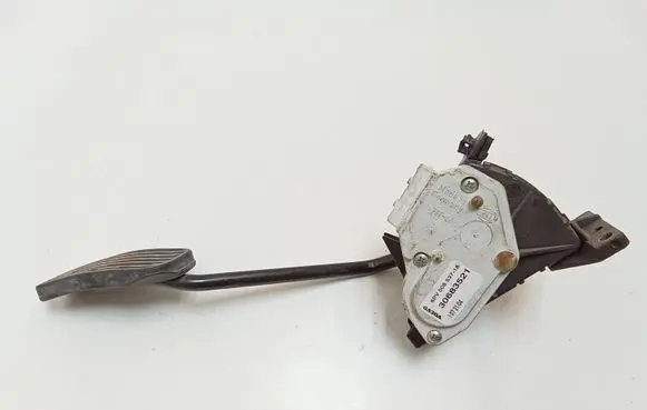 Volvo XC90 Accelerator throttle pedal 30683521