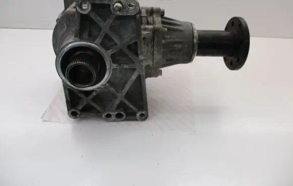 Gearbox transfer box case