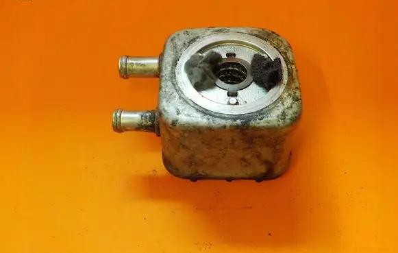 Audi TT Mk1 Engine oil radiator 