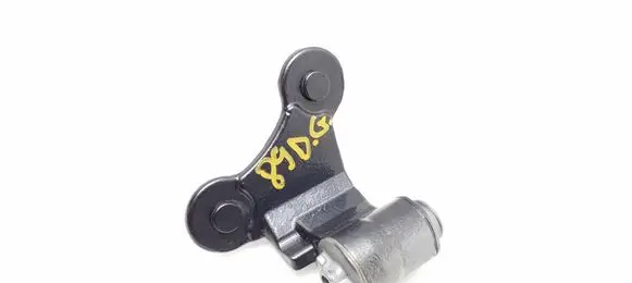 Mercedes-Benz C W204 Rear door lower hinge