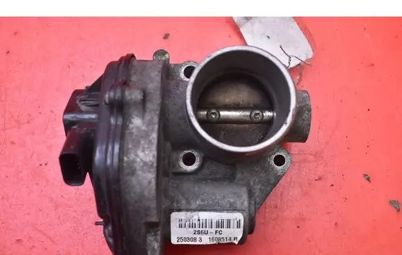 Ford Focus C-MAX Throttle body valve 2S6UFC