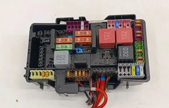 Mercedes-Benz C W205 Fuse module