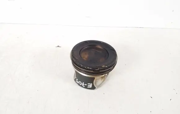 Mercedes-Benz CLA C117 X117 W117 Piston with connecting rod