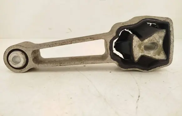Volvo V70 Engine mount bracket 30680474 07002GC