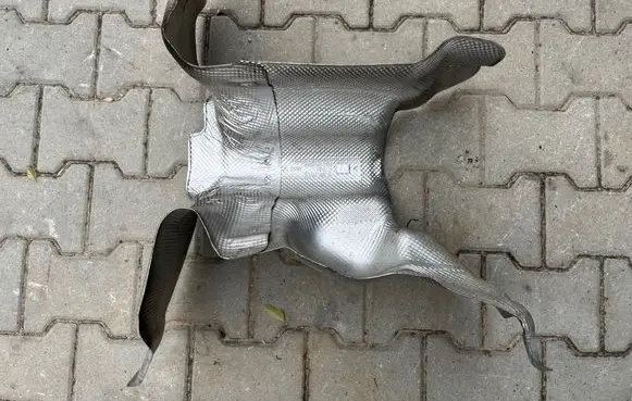 Audi Q3 Engine splash shield/under tray 5QF201307B