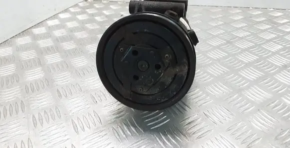 Renault Scenic II - Grand scenic II Air conditioning (A/C) compressor (pump) 8200316164