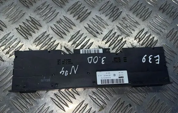 BMW 5 E39 Seat heating switch 61318373712
