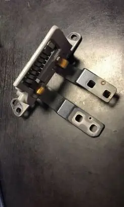 BMW 5 E60 E61 Tailgate/trunk/boot hinge 7061383