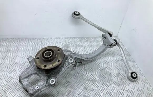 Audi A5 8T 8F Front wheel hub 8K0407257 4G0407241C