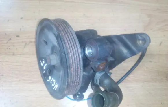 Mazda 626 Power steering pump ga2a32650g