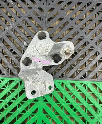 BMW 3 GT F34 Radiator mount bracket 9343670