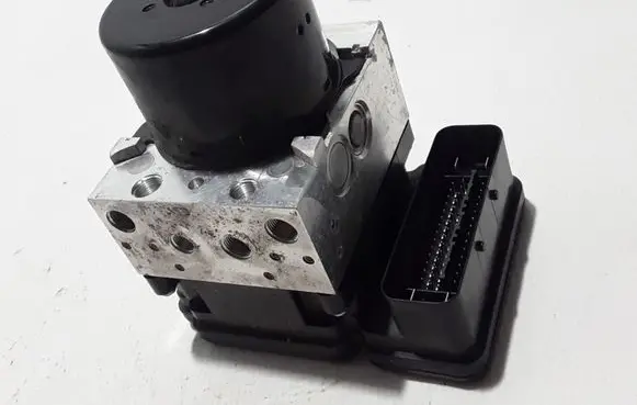 Land Rover Evoque I ABS Pump BJ322C405AG