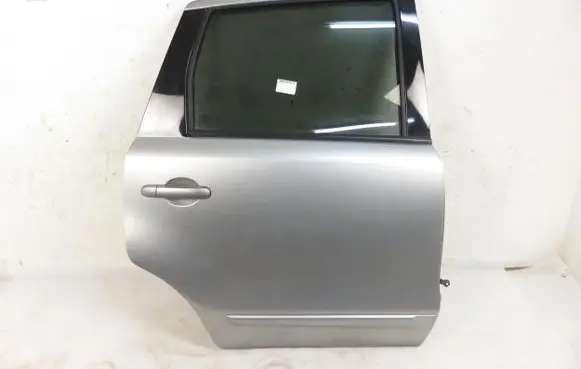 Nissan Note (E11) Rear door