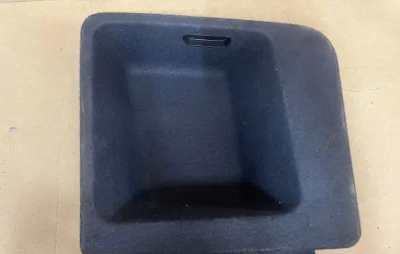 Trunk/boot side trim panel