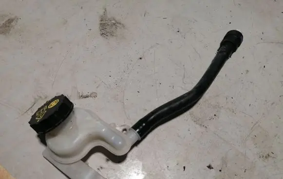Ford B-MAX Brake fluid reservoir 8V512K478AF