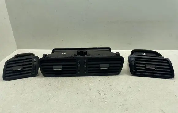 Volkswagen PASSAT B6 Dashboard side air vent grill/cover trim 3C1819701 P0108666 T002435911
