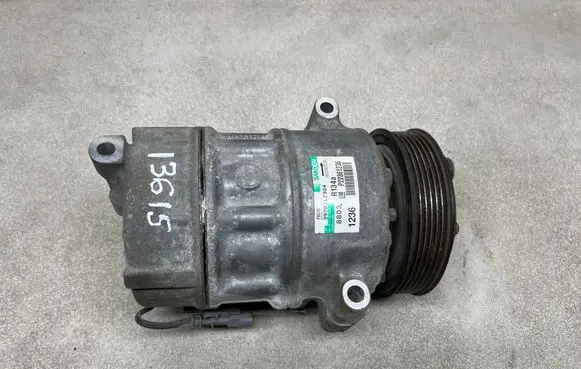 Opel Insignia A Air conditioning (A/C) compressor (pump) 22861236