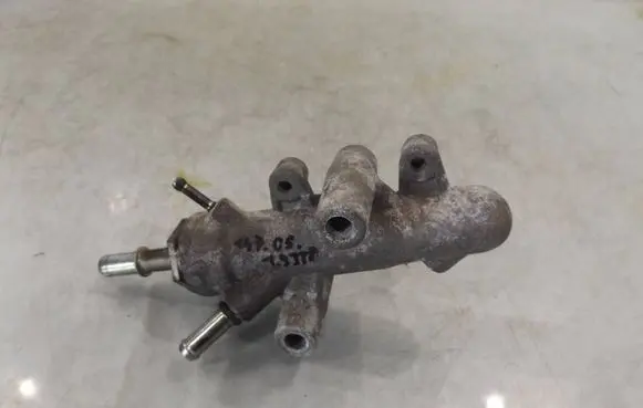 Alfa Romeo 147 Fuel distributor 