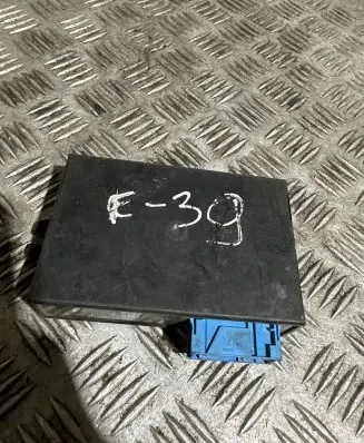BMW 5 E39 Cruise control unit/module 8375497