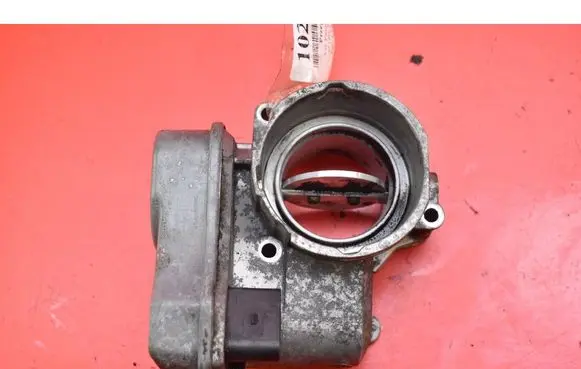 Volkswagen PASSAT B6 Throttle body valve 03G128063B