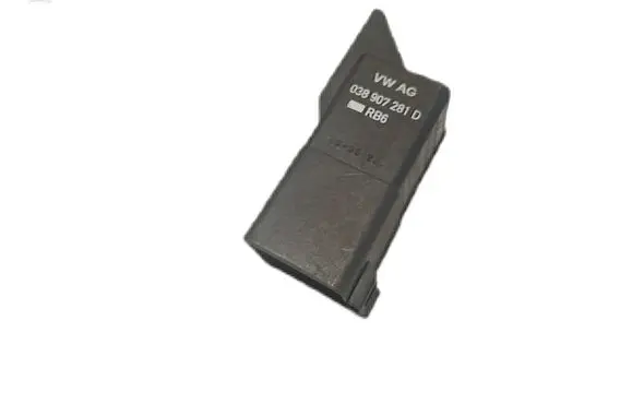 Volkswagen Golf V Glow plug pre-heat relay 038907281D