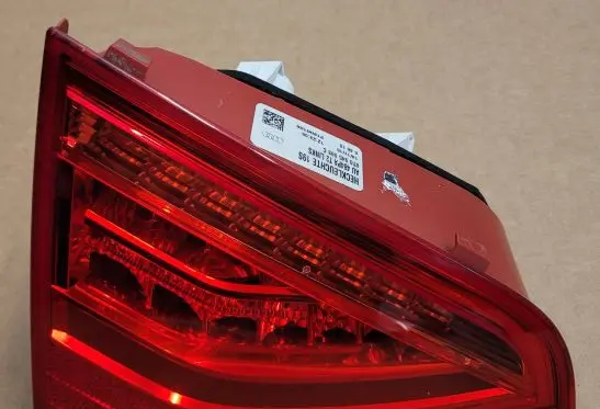 Audi A5 8T 8F Tailgate rear/tail lights 8T0945093C 21200106 48APAT2