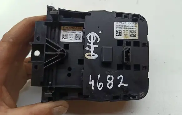 Porsche Cayenne (92A) Differential lock switch 7P5927521R 1113822032321102 0339952010