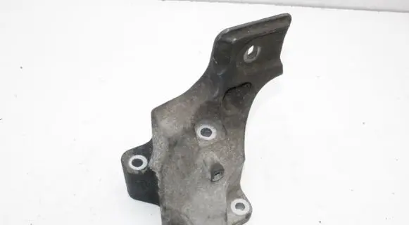 Land Rover Discovery 4 - LR4 Engine mounting bracket AH226037BA