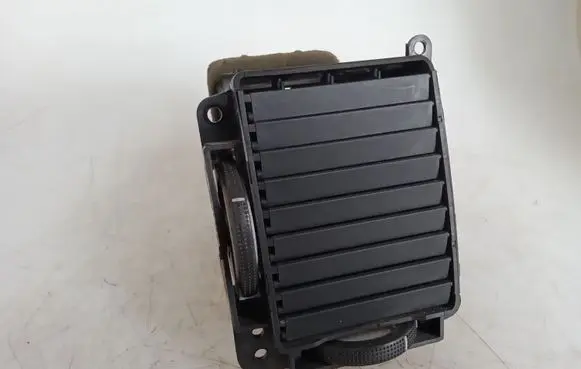 Hyundai Getz Dash center air vent grill