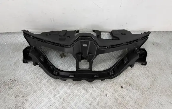 Renault Captur II Front bumper upper radiator grill 620365678R