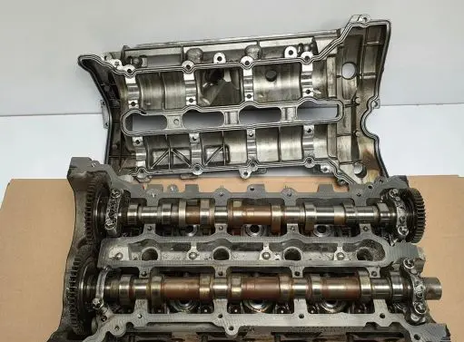 Mercedes-Benz B W245 Engine head R6400162201