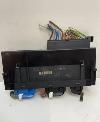 BMW 5 F10 F11 Comfort/convenience module 9286943 2686084569 504D16F01
